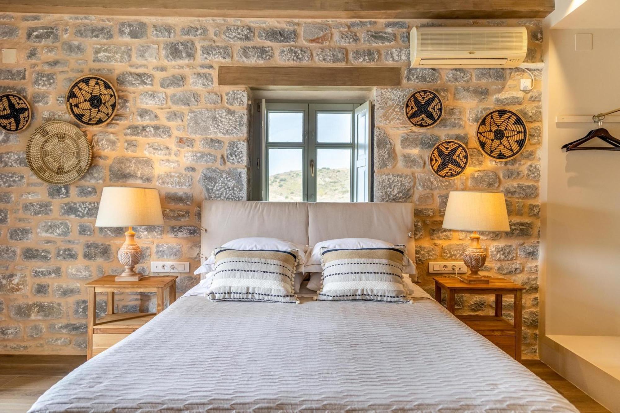 Akrolithi Guesthouse Karavostásion Eksteriør billede