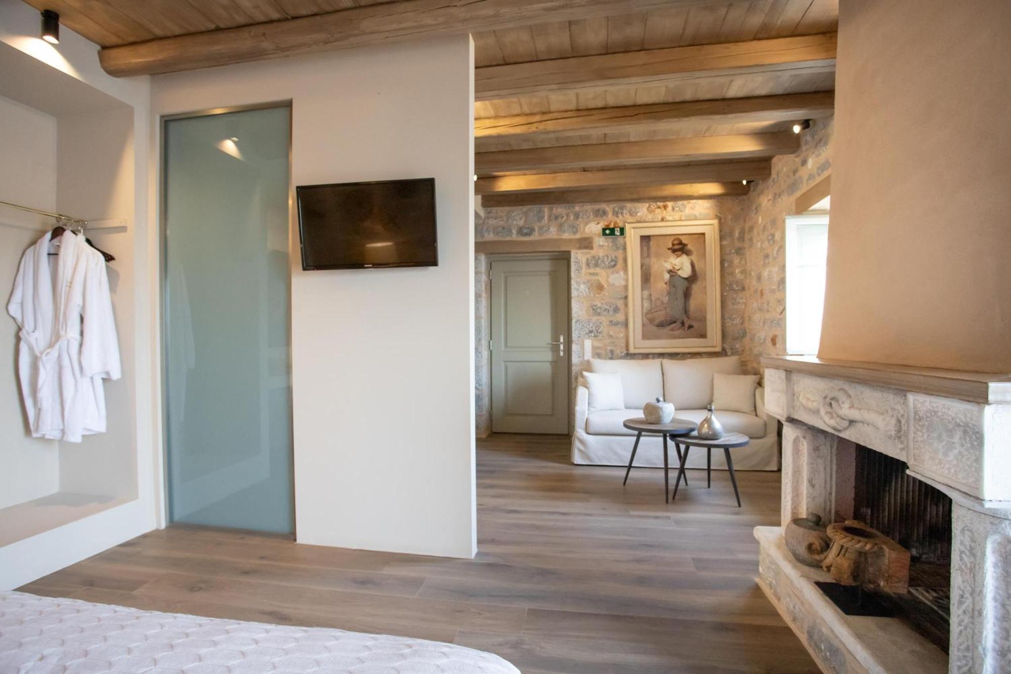 Akrolithi Guesthouse Karavostásion Eksteriør billede